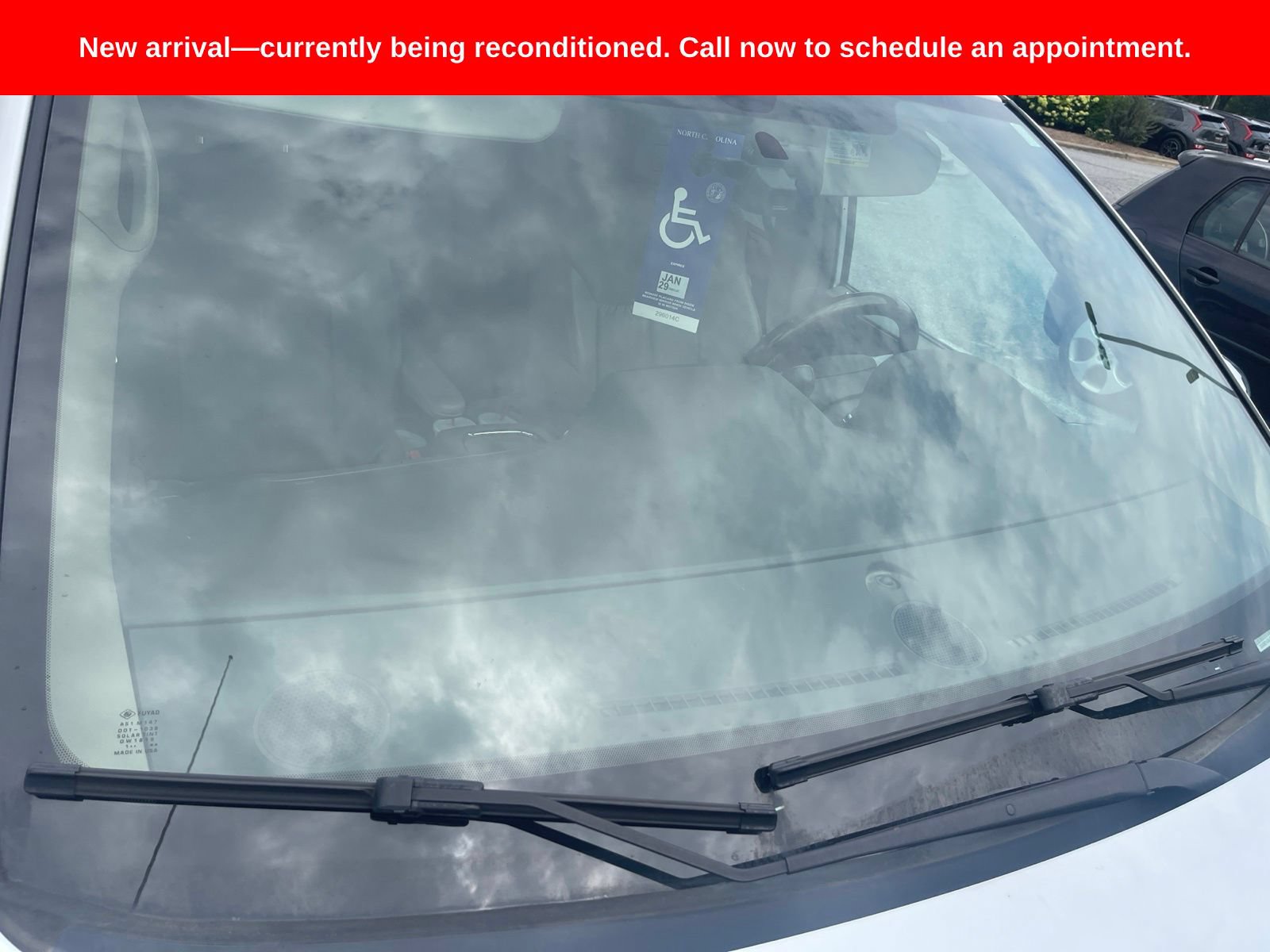 Used 2016 Chrysler Town & Country Limited Platinum FWD image 9