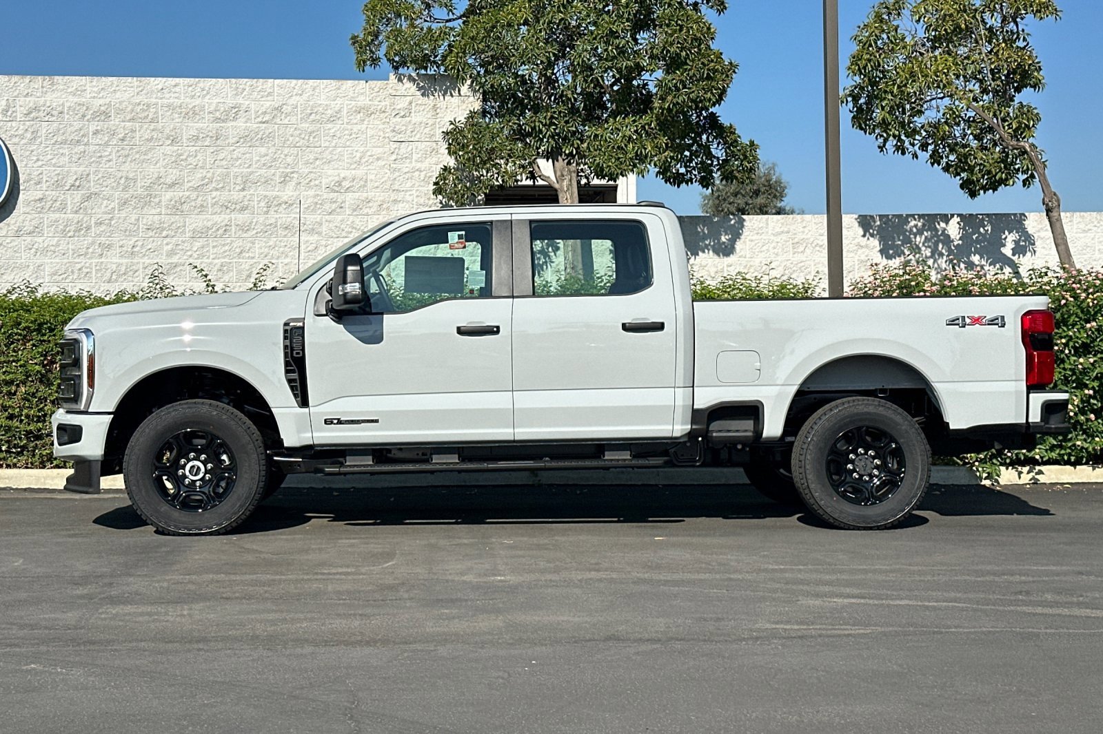 New 2026 Ford F250 4x4 Crew Cab Super Duty image 7