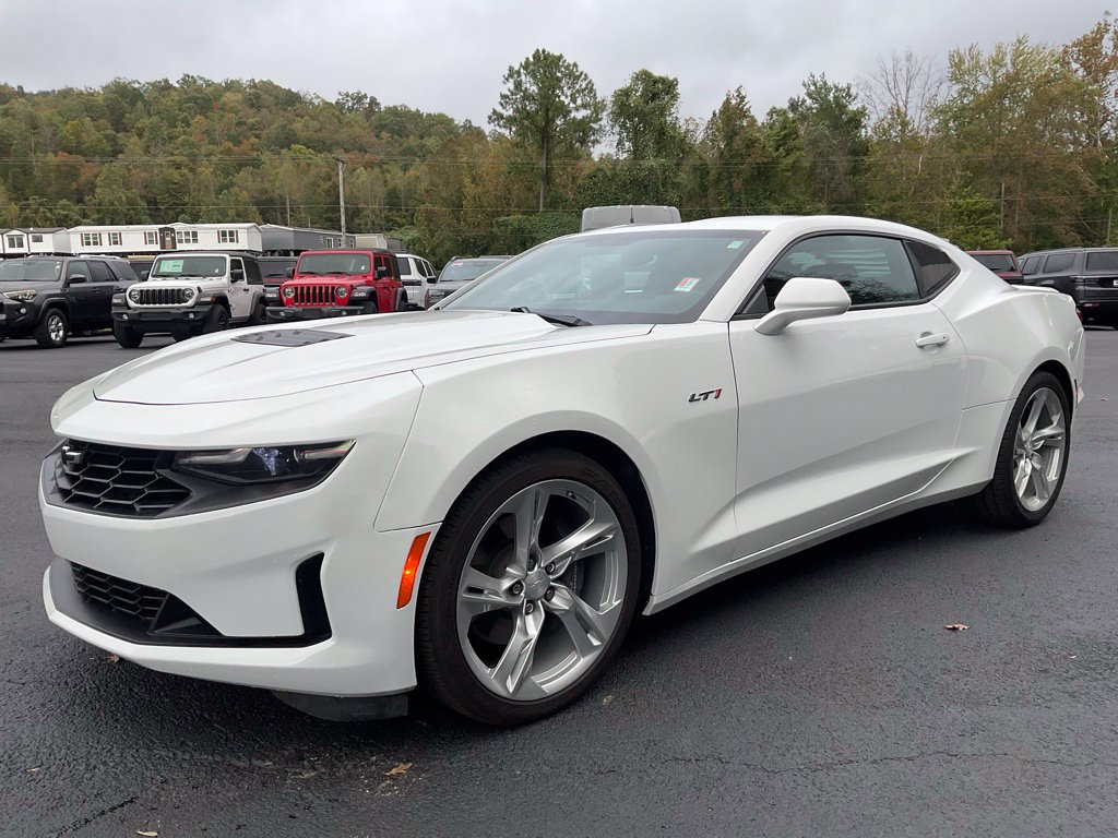 Used 2022 Chevrolet Camaro LT RWD image 3
