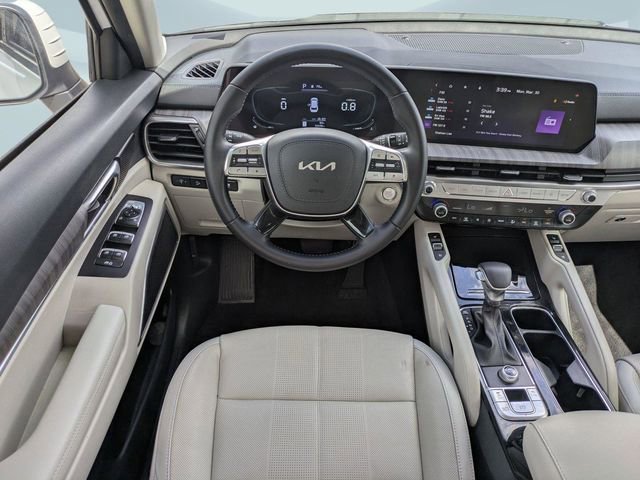 Used 2023 Kia Telluride EX w/ EX Captain's Chair Package FWD image 18