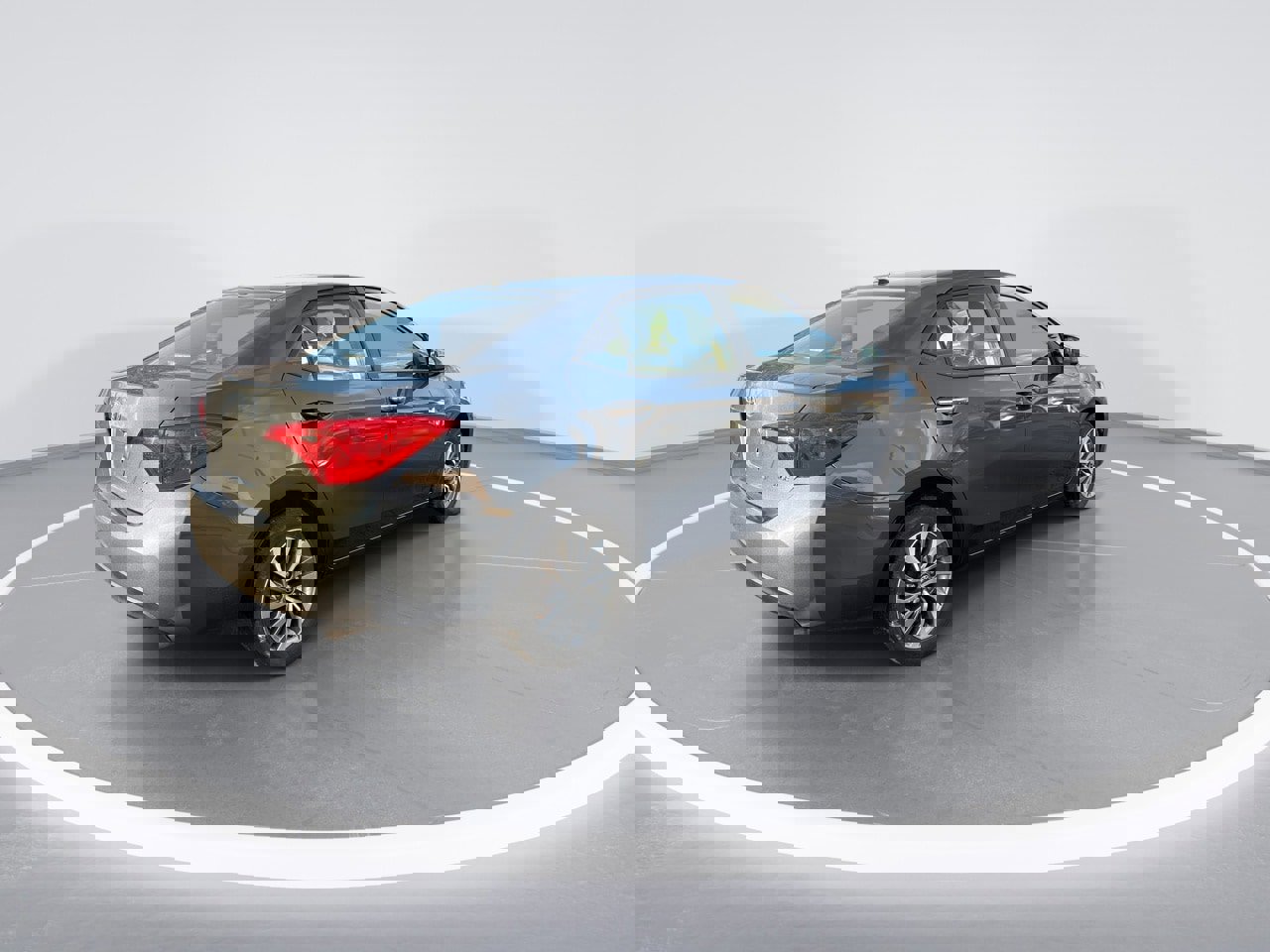 Used 2019 Toyota Corolla XLE image 8