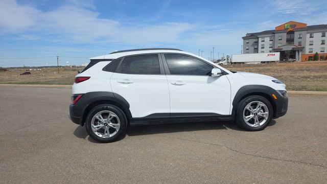 Used 2023 Hyundai Kona SEL image 5