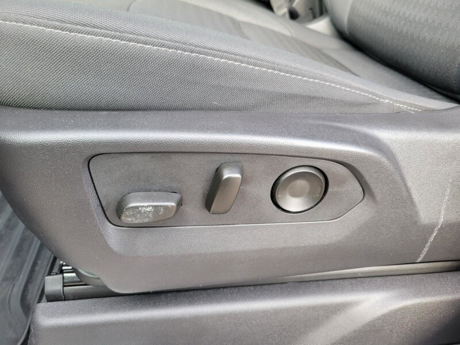 Used 2024 GMC Sierra 1500 Elevation image 19