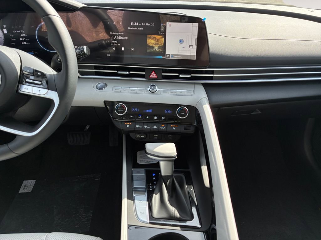 New 2026 Hyundai Elantra Limited image 11