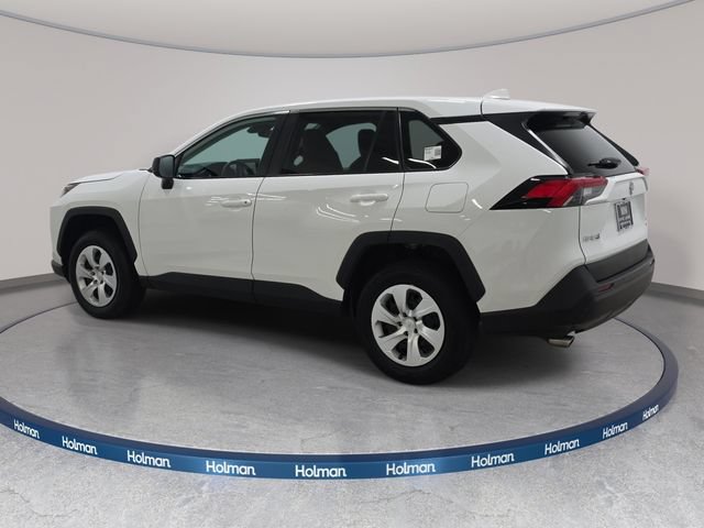 Used 2022 Toyota RAV4 LE AWD/4WD image 8