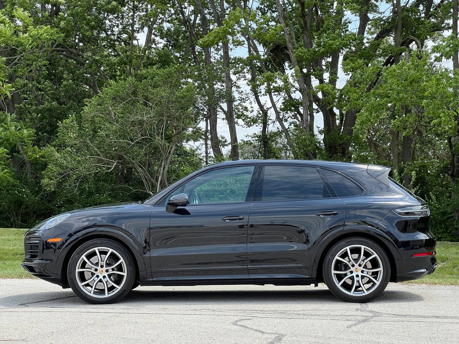 Certified 2021 Porsche Cayenne GTS AWD/4WD image 2