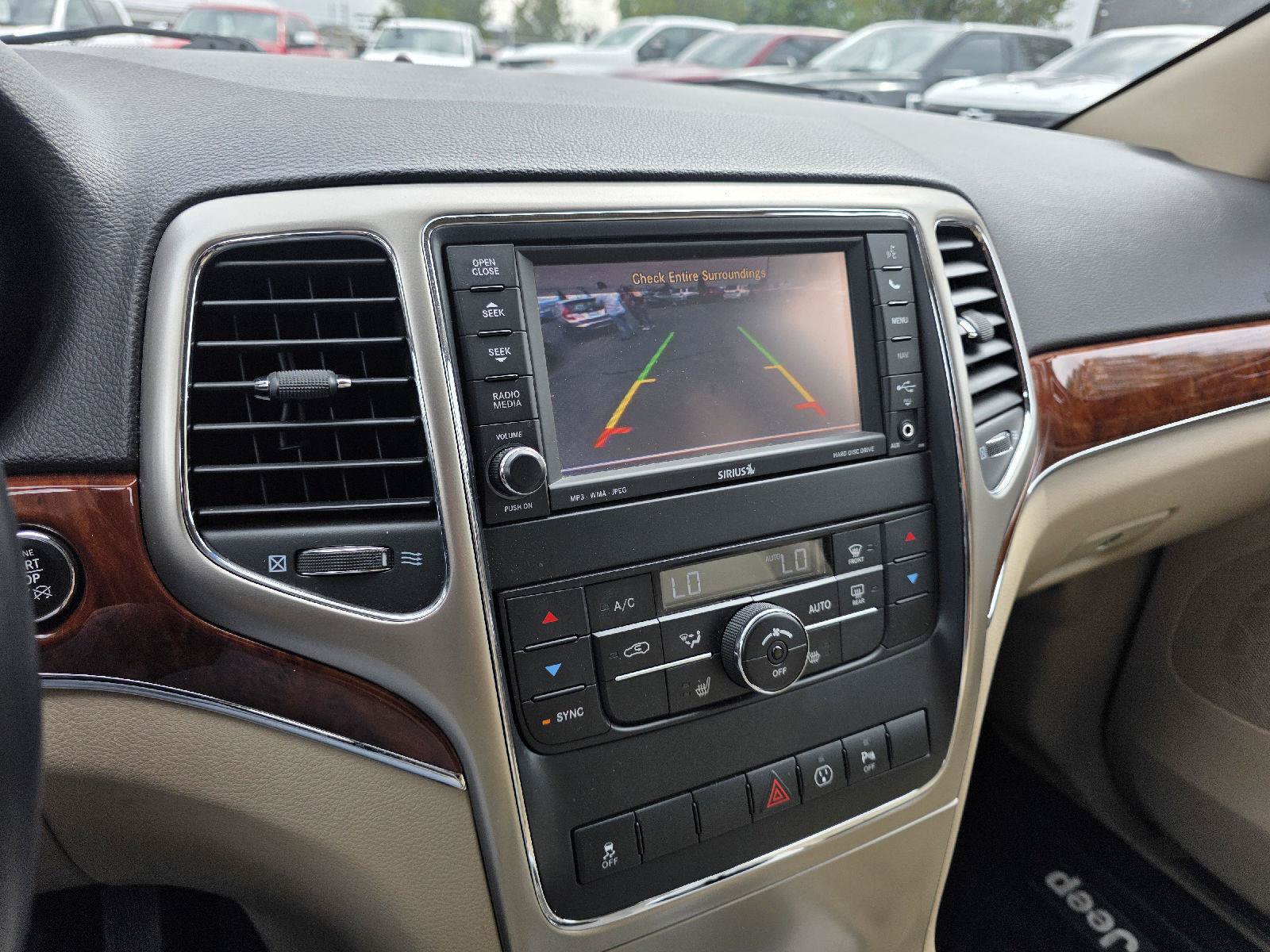 Used 2013 Jeep Grand Cherokee Limited w/ Trailer Tow Group AWD/4WD image 16