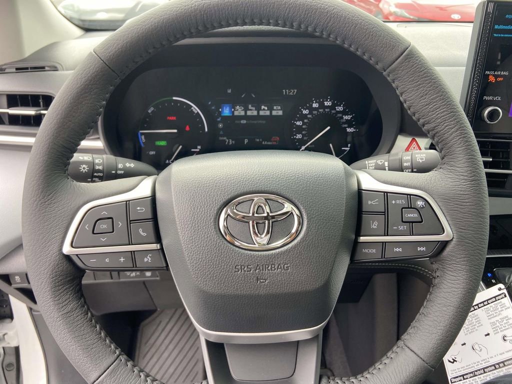 New 2026 Toyota Sienna XLE FWD image 25