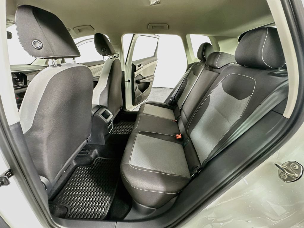 Used 2024 Volkswagen Taos S FWD image 15