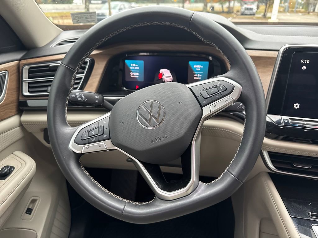 Used 2024 Volkswagen Atlas SE image 25