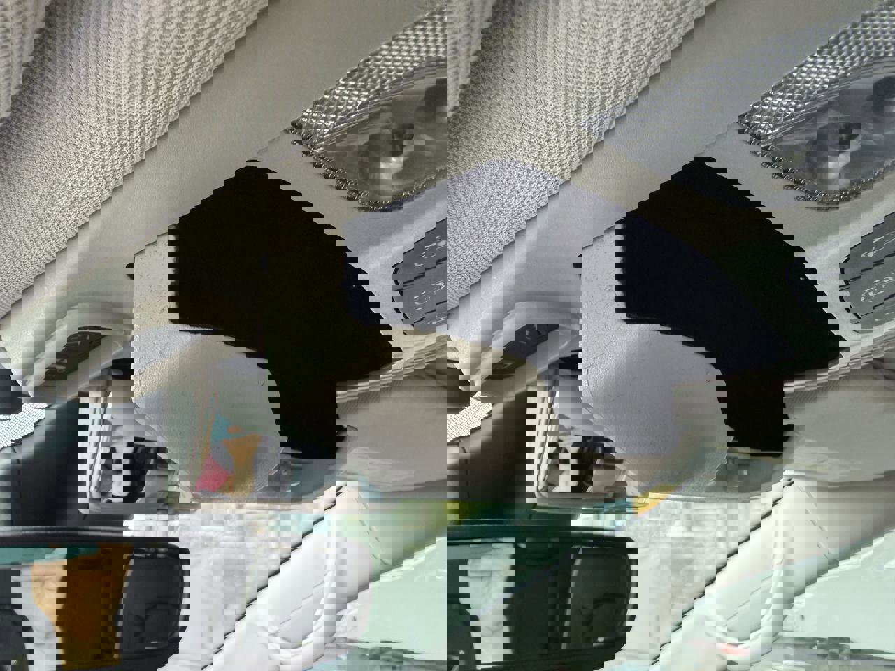 Used 2022 Chrysler Pacifica Limited w/ Uconnect Theater Family Group image 29