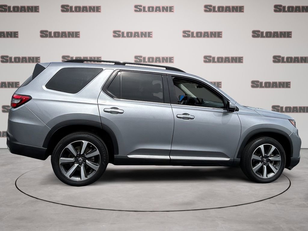 Used 2023 Honda Pilot Elite image 6