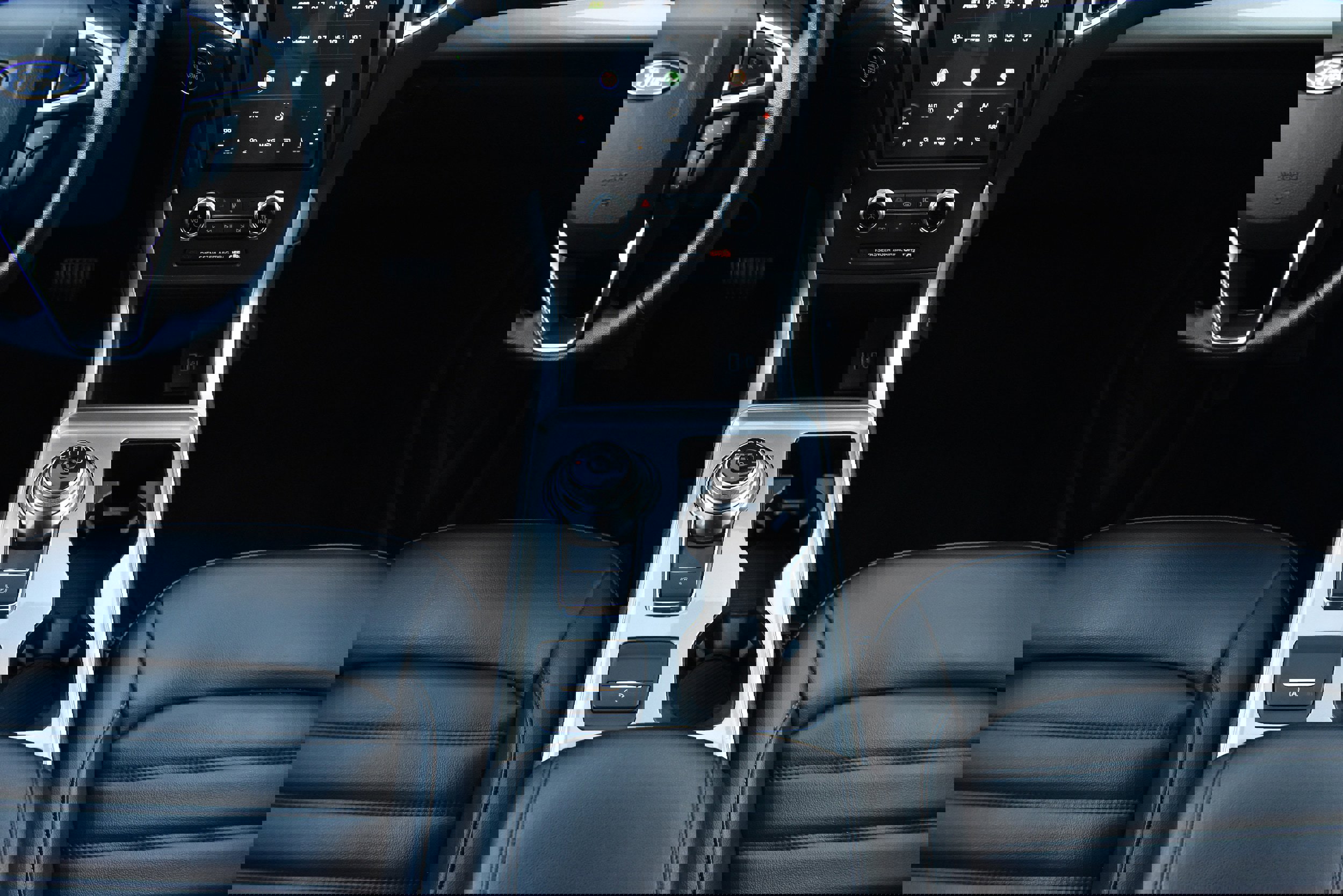 Used 2024 Ford Edge SEL image 18