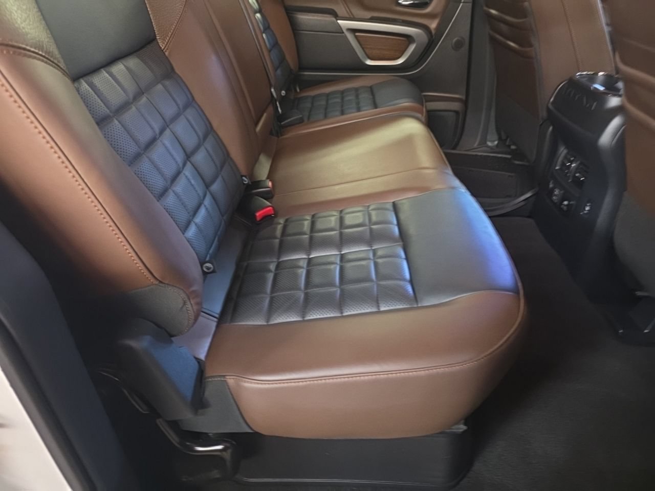 Used 2019 Nissan Titan Platinum Reserve w/ Platinum Utility Package AWD/4WD image 23