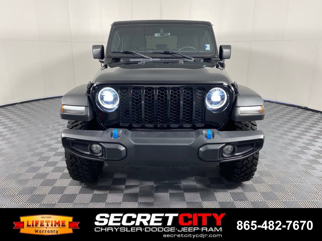 Used 2023 Jeep Wrangler Unlimited w/ Sun & Screen Package AWD/4WD image 2