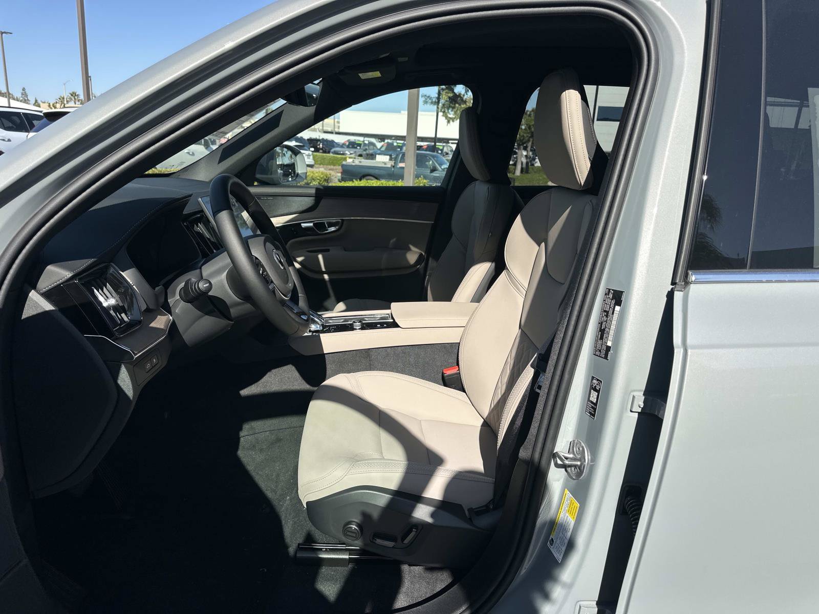 New 2026 Volvo XC90 T8 Plus AWD/4WD image 13
