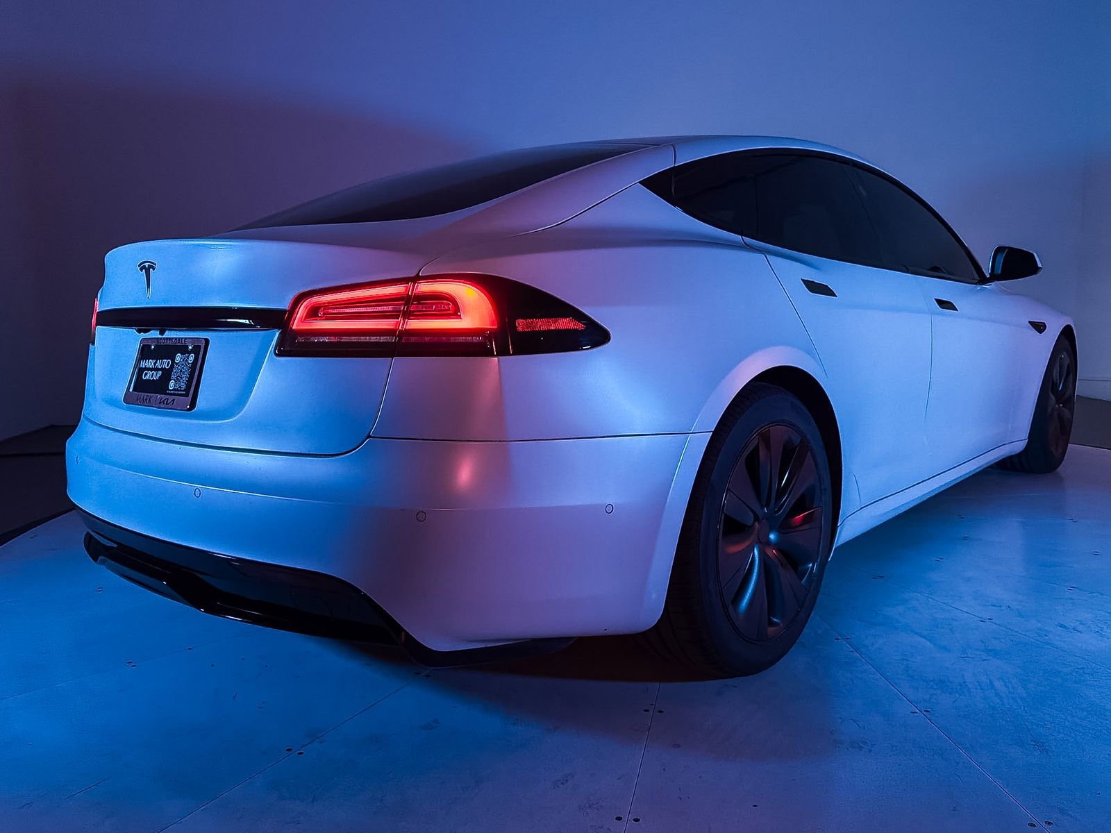 Used 2022 Tesla Model S image 9