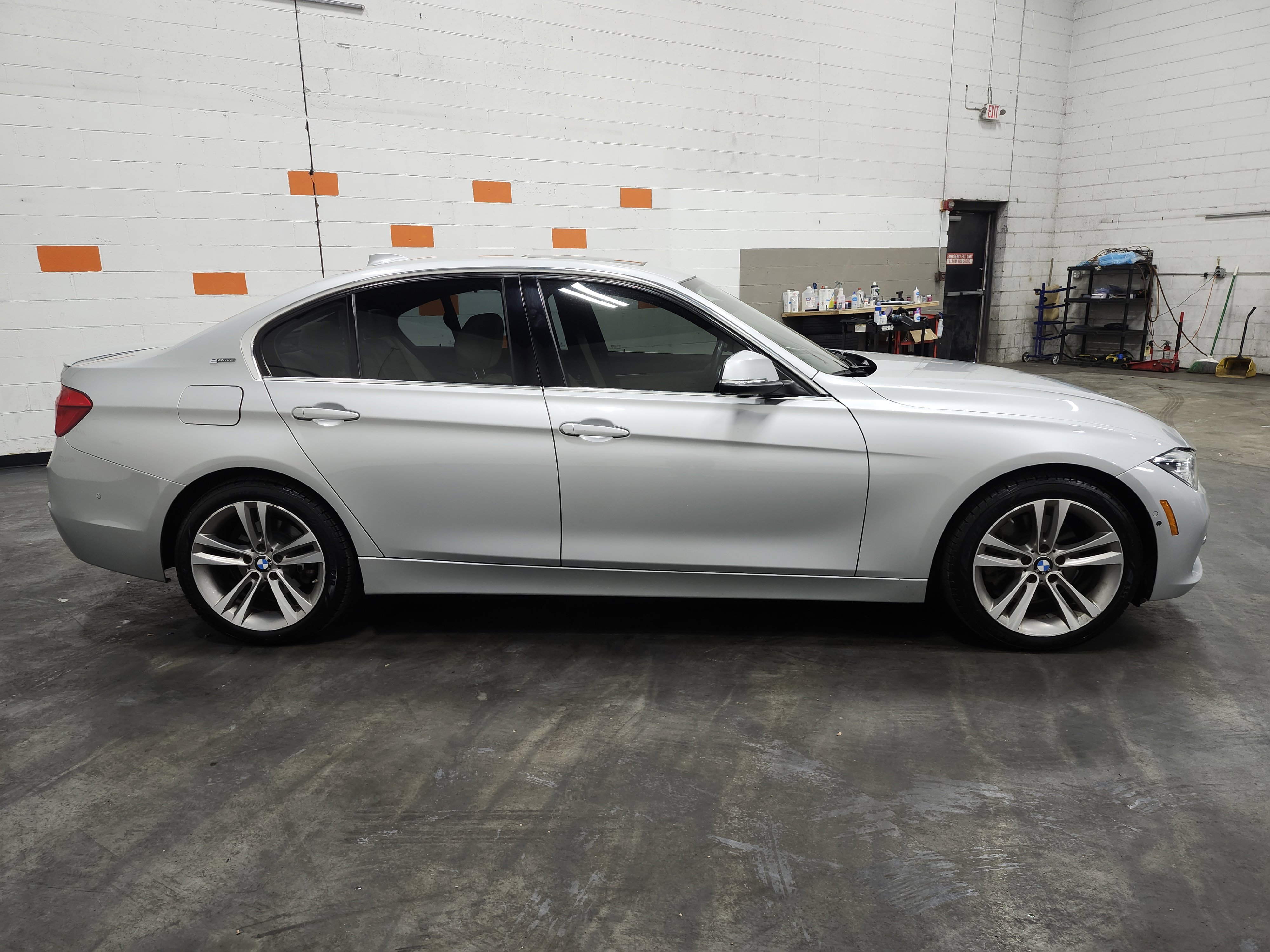 Used 2016 BMW 330e 330e image 22