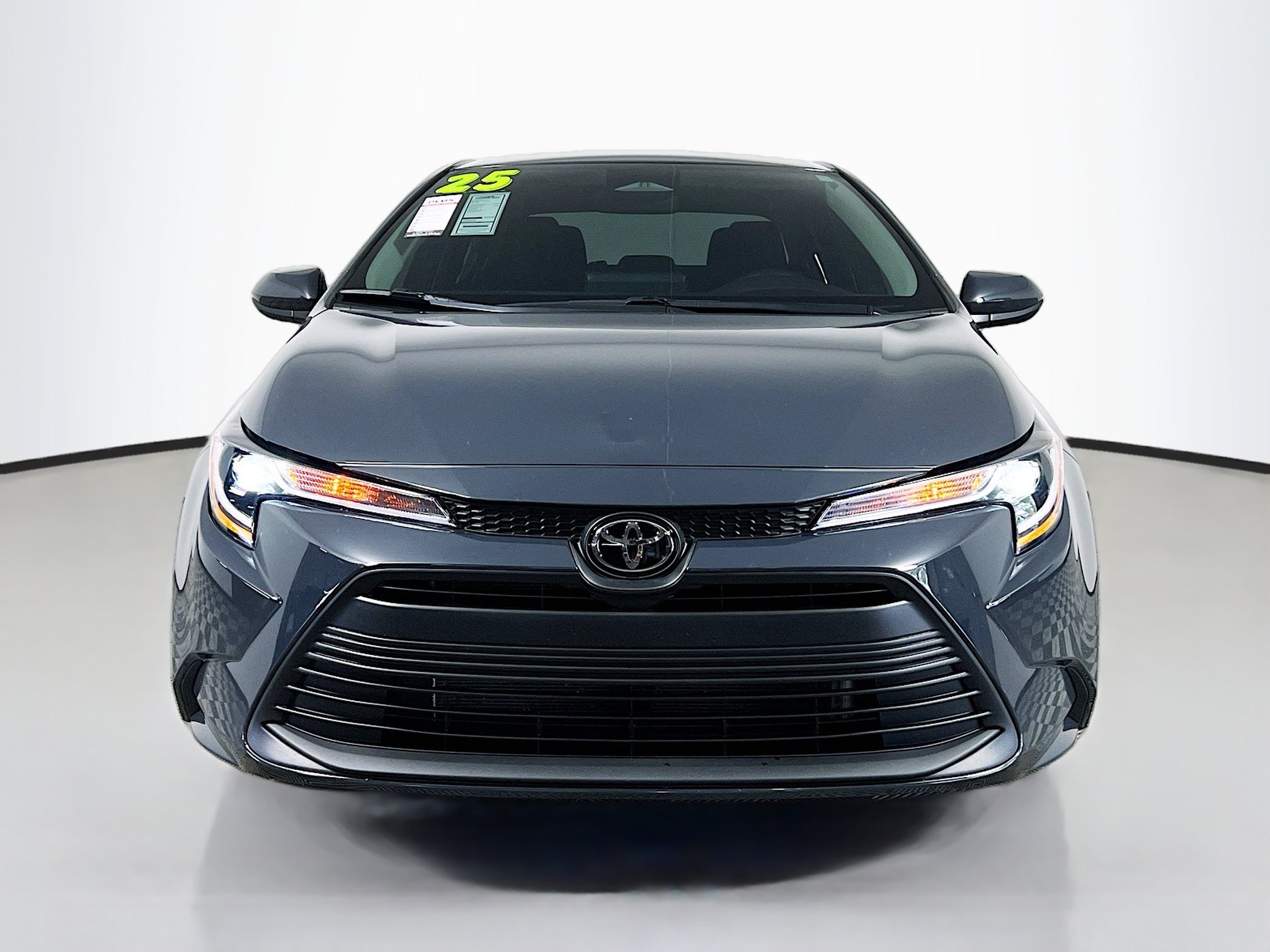 Used 2025 Toyota Corolla LE FWD image 11