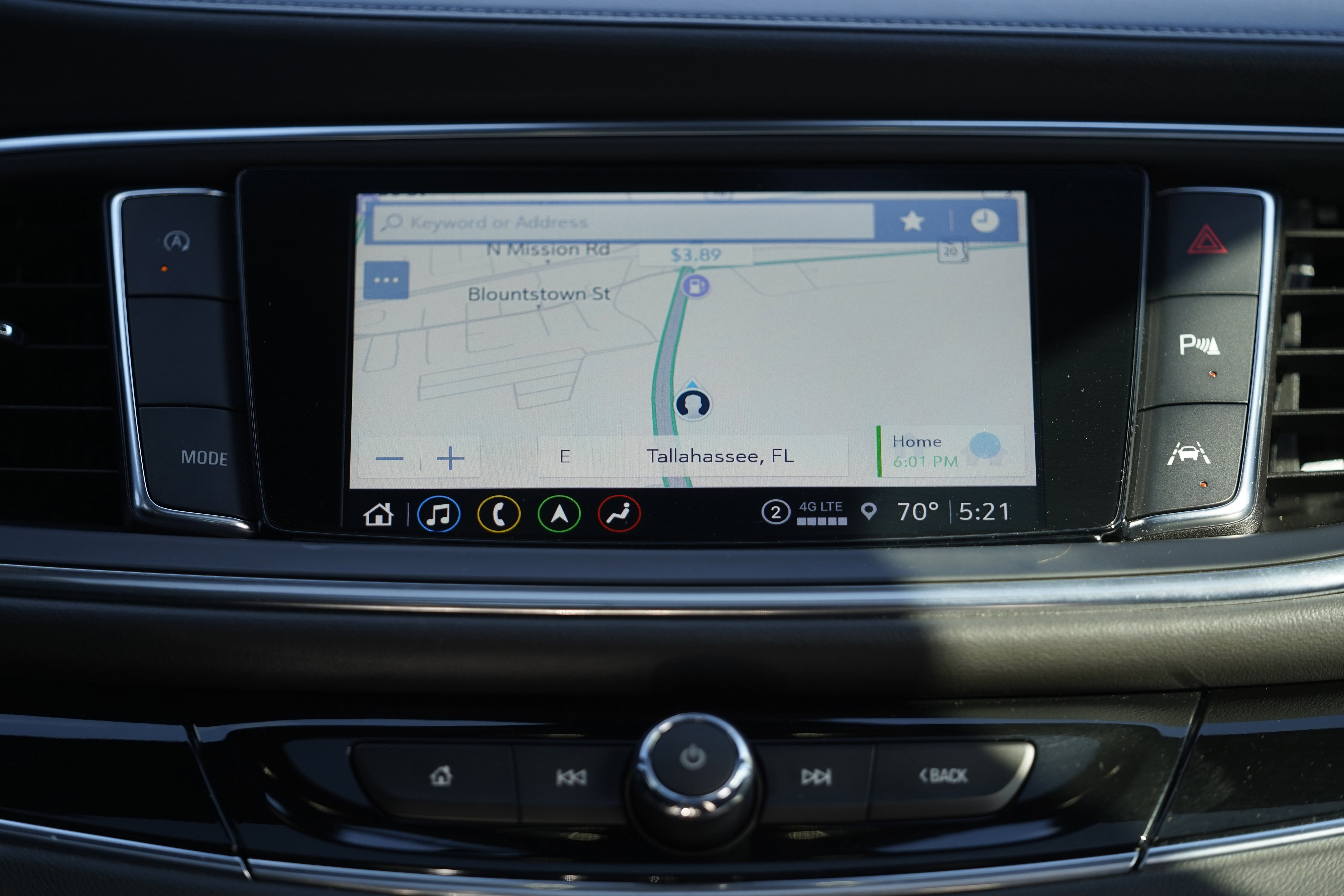 Used 2024 Buick Enclave Avenir w/ Avenir Technology Package image 29