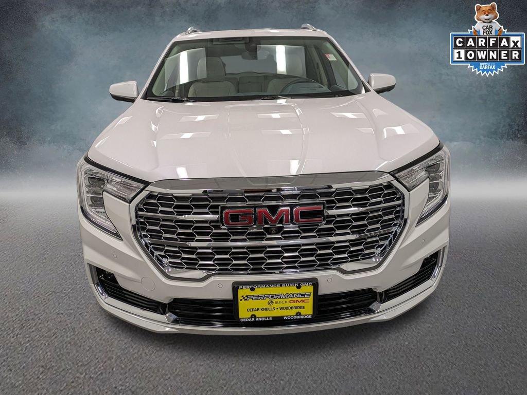 Used 2023 GMC Terrain Denali w/ Denali Premium Package image 2