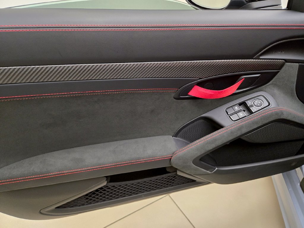 Used 2025 Porsche 718 Boxster Spyder RS RWD image 29