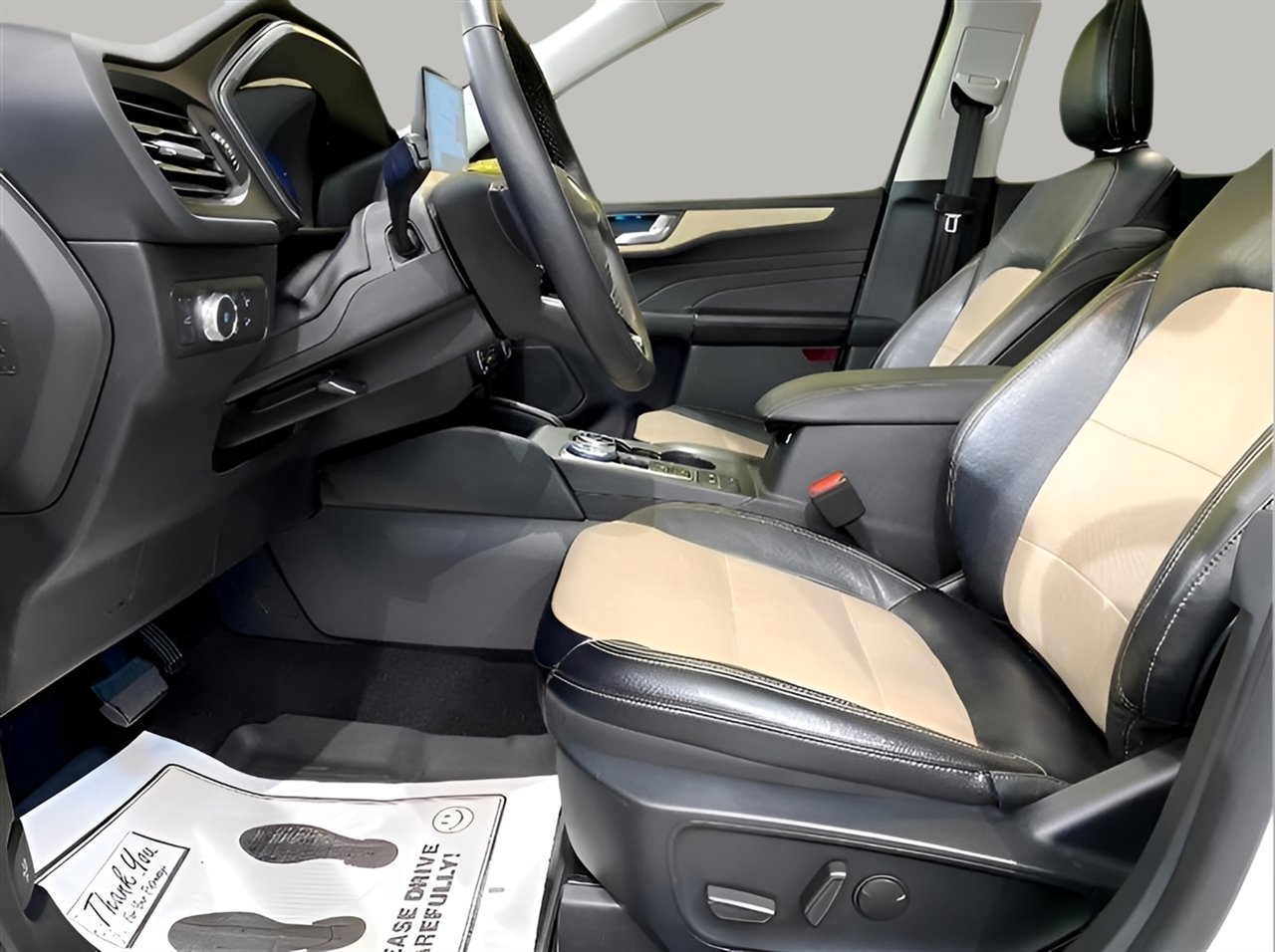 Used 2021 Ford Escape Titanium w/ Titanium Elite Package image 19