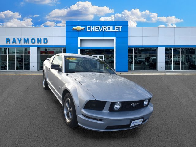 Used 2005 Ford Mustang GT Premium RWD image 9