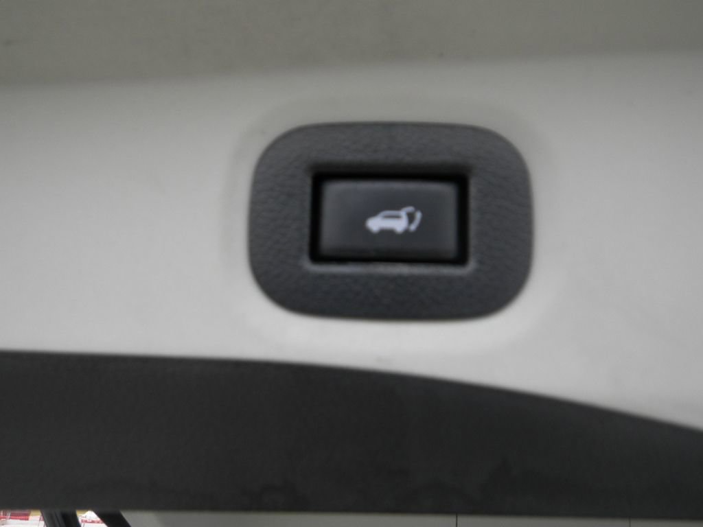 Used 2020 Nissan Rogue SV w/ Sun & Sound Touring Package image 29