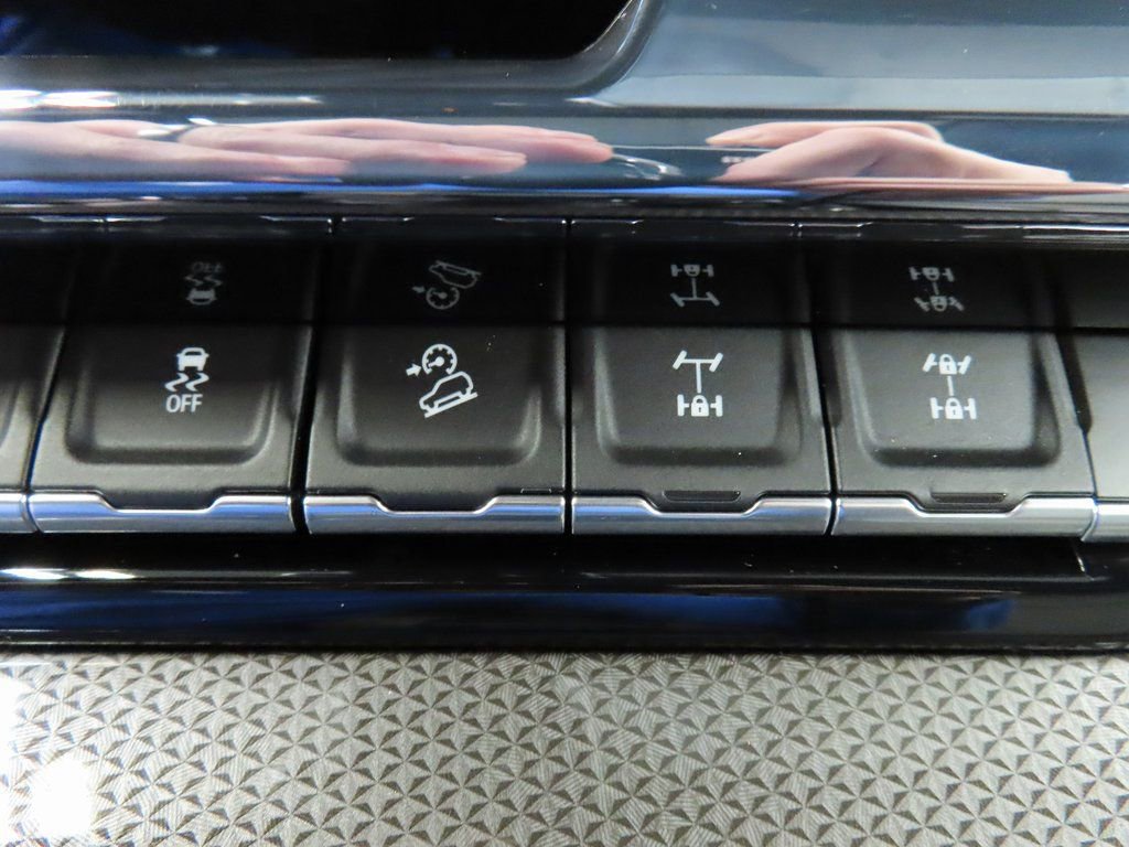 Used 2023 Chevrolet Silverado 1500 ZR2 w/ Technology Package image 66