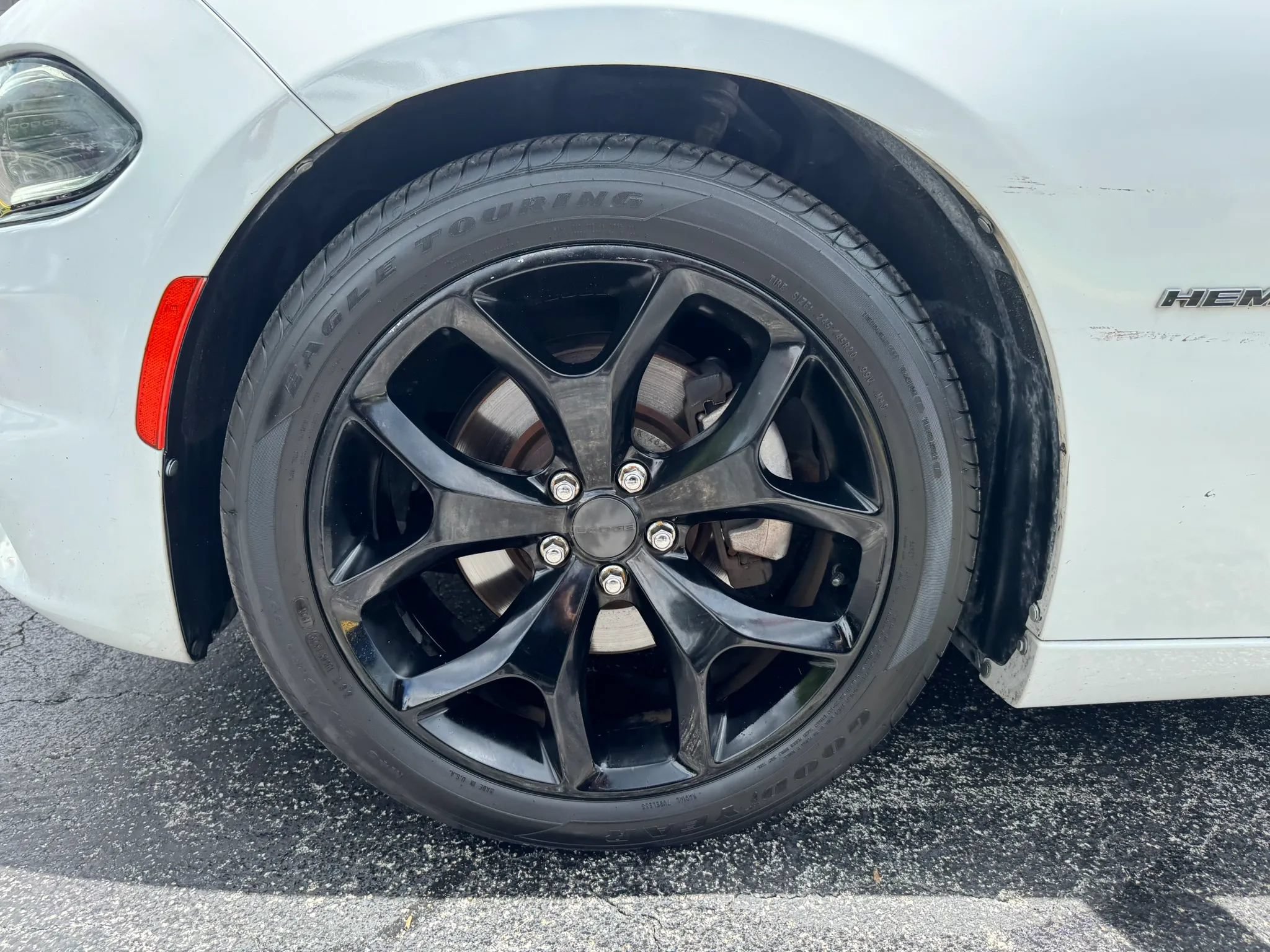 Used 2015 Dodge Charger R/T w/ Plus Group RWD image 18
