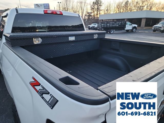 Used 2018 Chevrolet Silverado 1500 LT w/ All Star Edition image 29