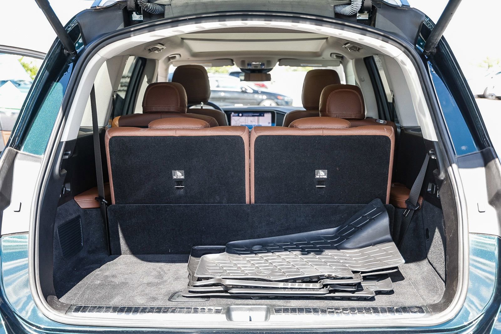 Certified 2024 Mercedes-Benz GLS 450 4MATIC image 24