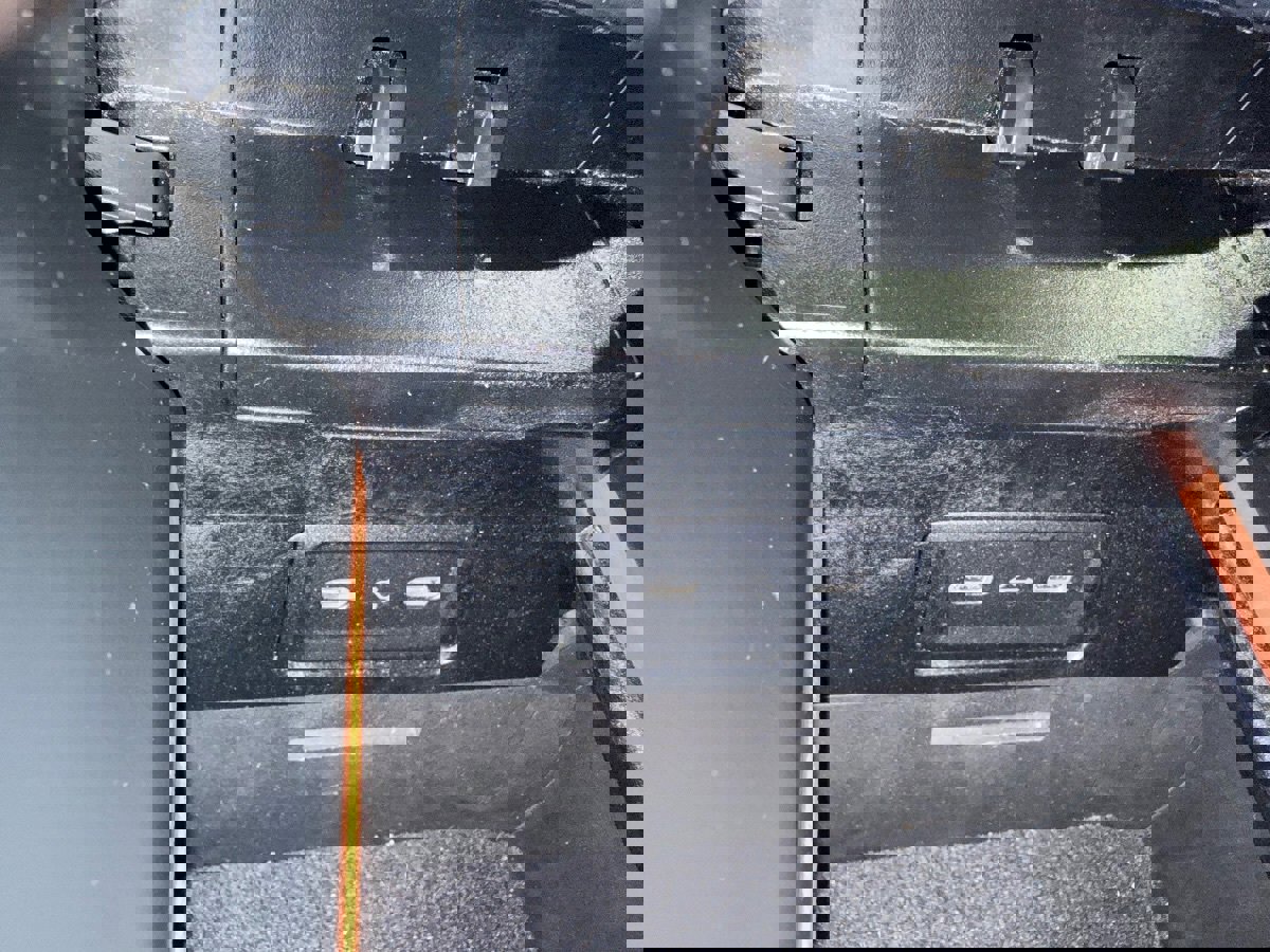 Used 2023 Mercedes-Benz C 300 4MATIC Sedan w/ Exclusive Trim Package image 36