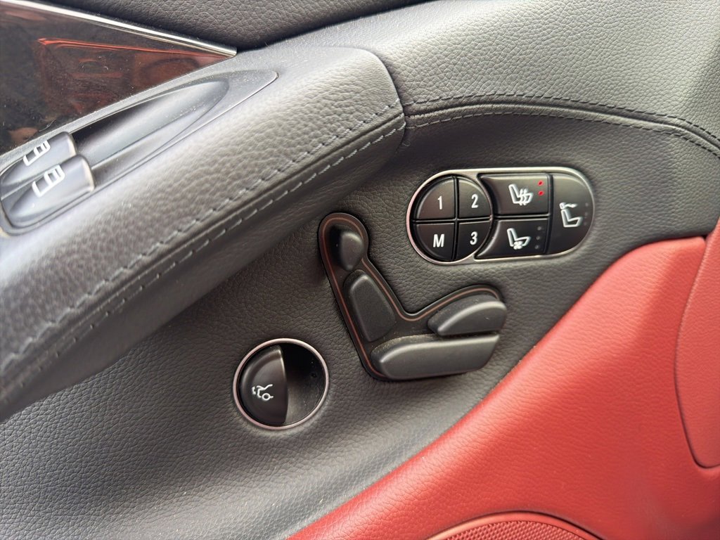 Used 2011 Mercedes-Benz SL 550 image 13