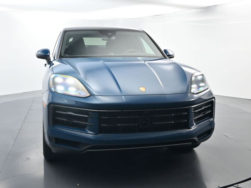 Certified 2025 Porsche Cayenne E-Hybrid Coupe AWD/4WD image 18