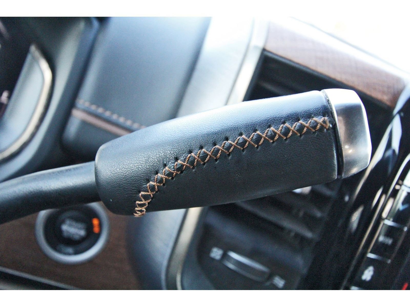 Used 2024 RAM 3500 Limited w/ Towing Technology Group AWD/4WD image 17