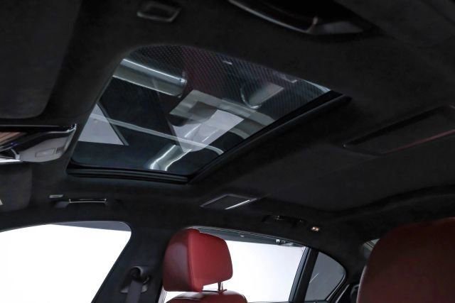 Used 2018 BMW M760i xDrive image 5