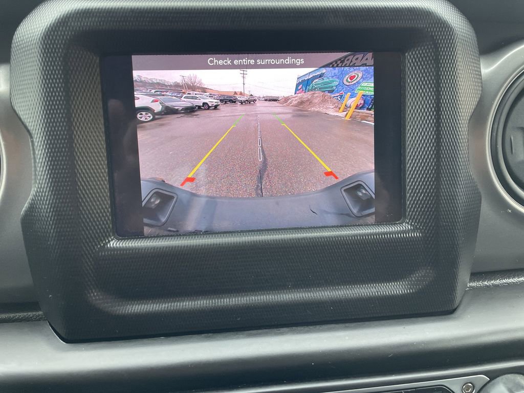 Certified 2021 Jeep Gladiator Willys image 9