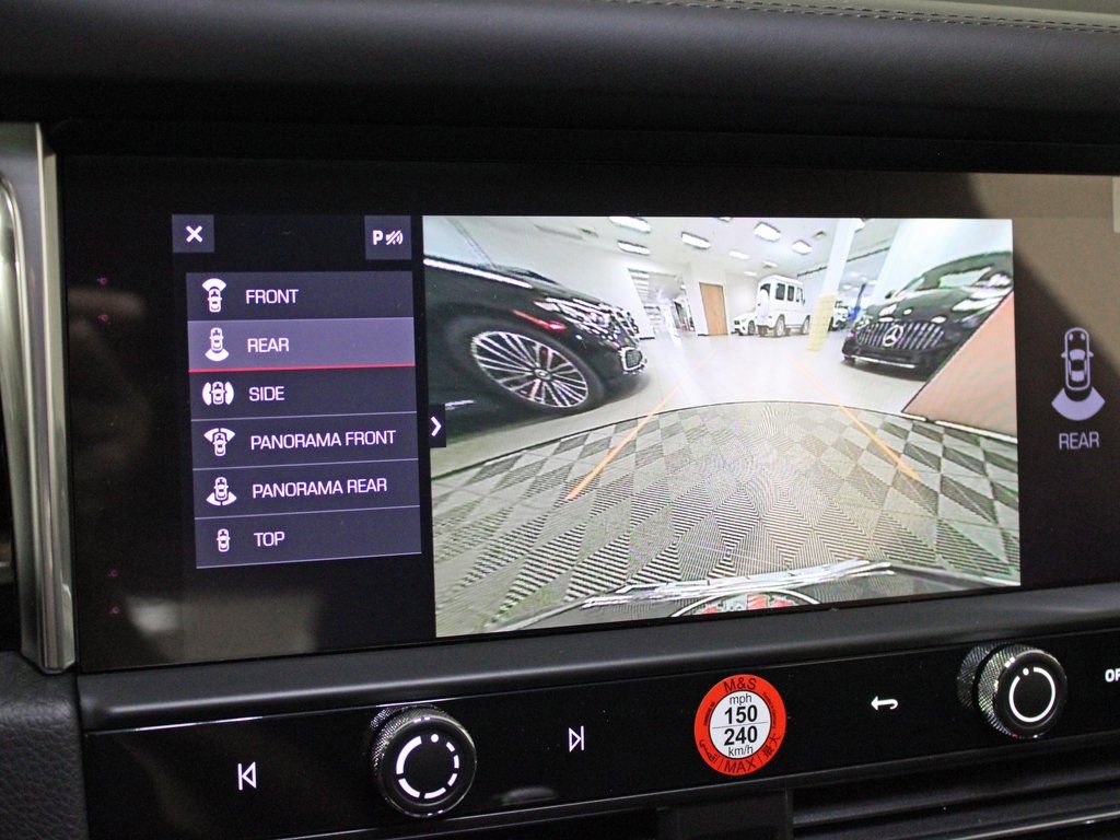 Certified 2025 Porsche Macan image 29