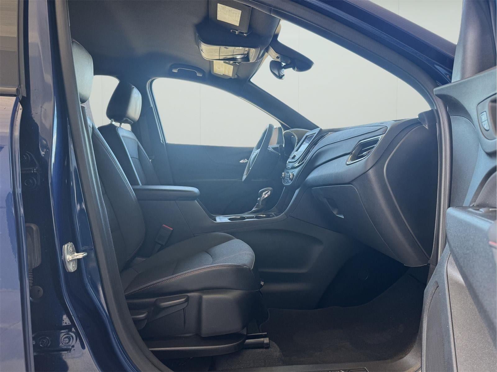 Used 2023 Chevrolet Equinox RS AWD/4WD image 29