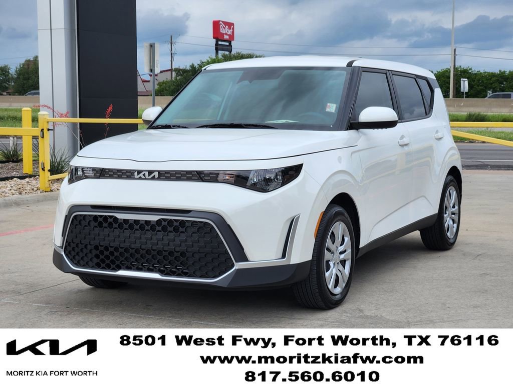 Certified 2024 Kia Soul LX FWD image 3