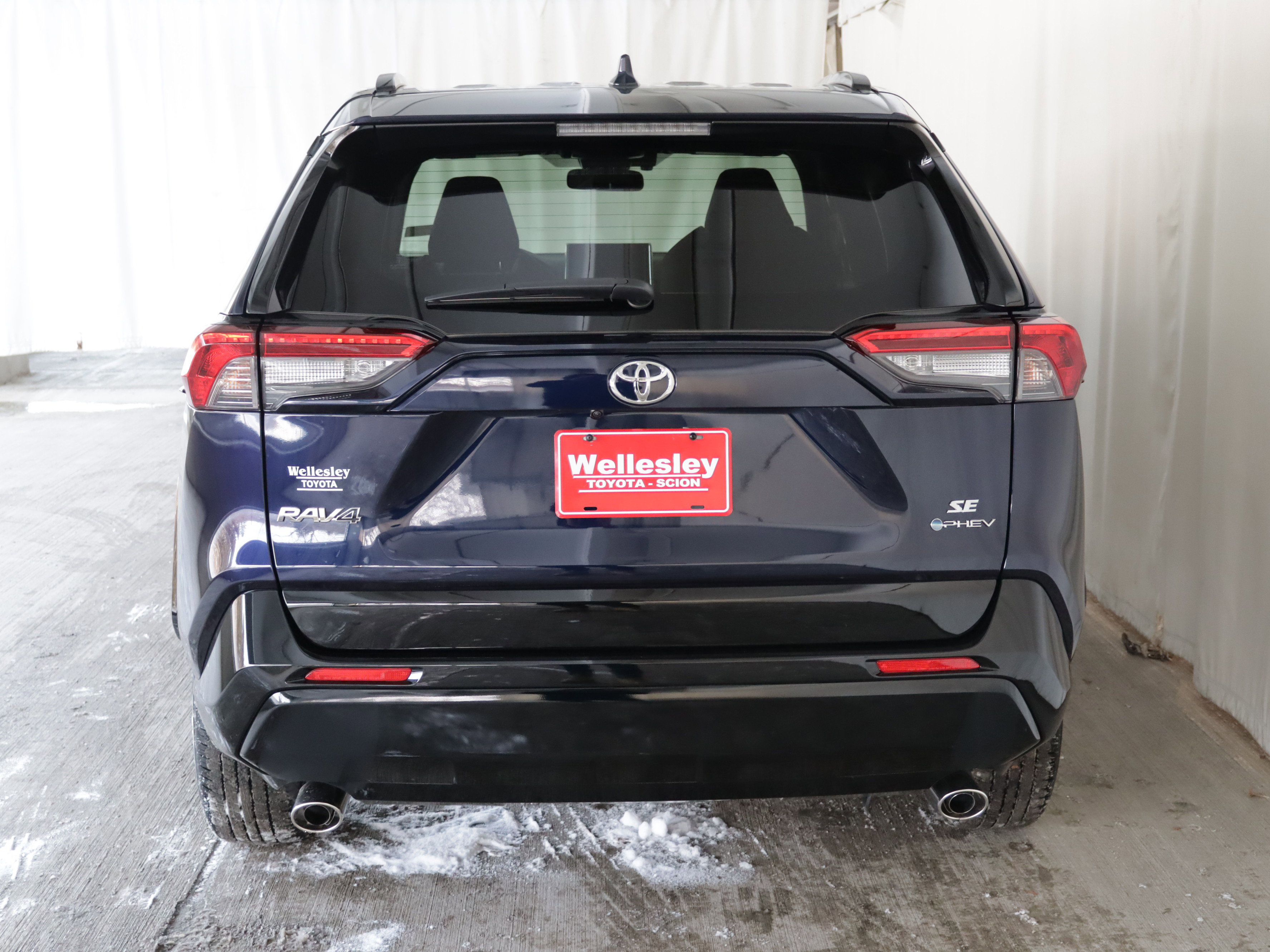 Used 2025 Toyota RAV4 SE image 27
