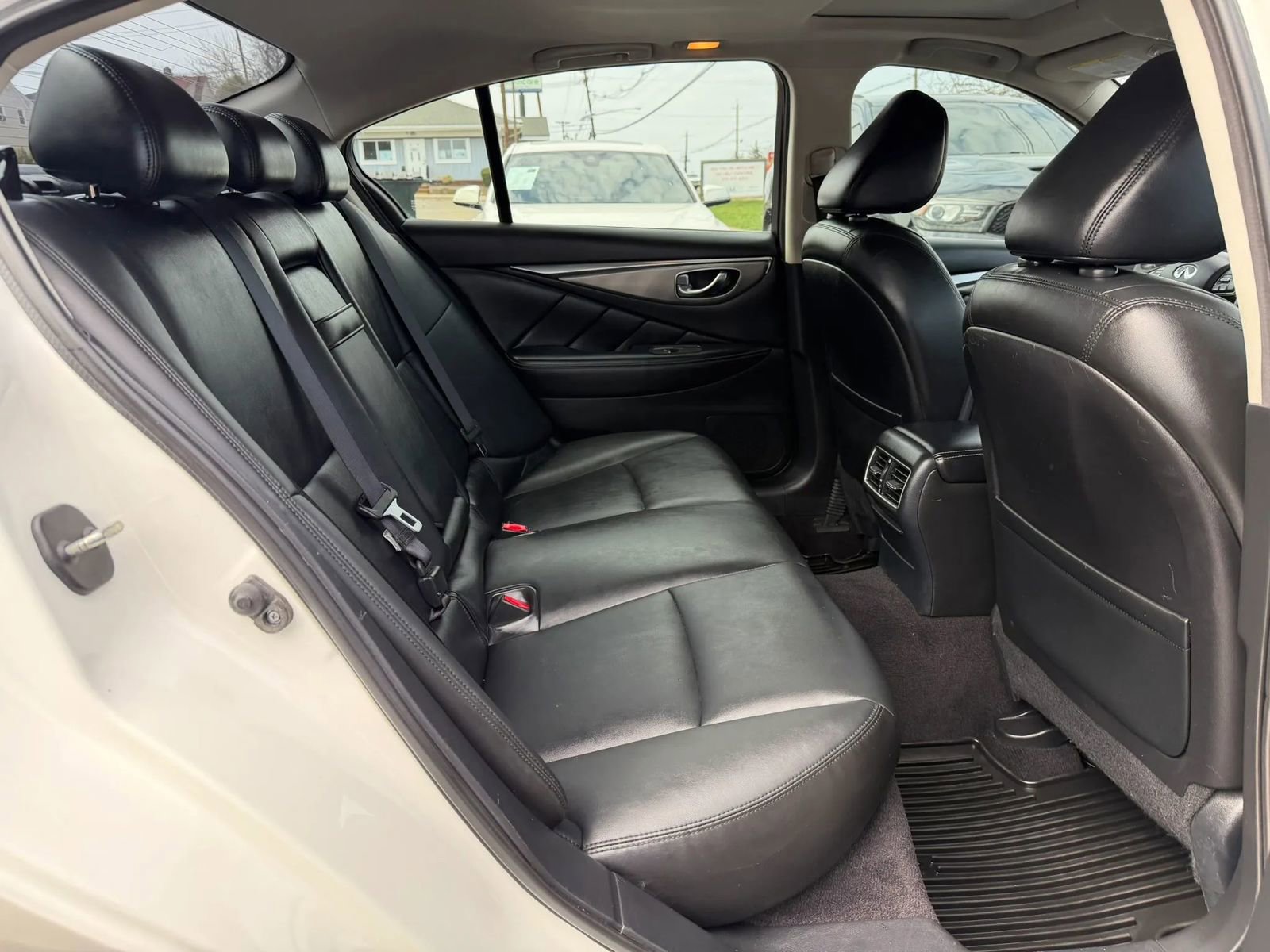 Used 2017 INFINITI Q50 Premium w/ 2.0T Premium Plus Package image 22