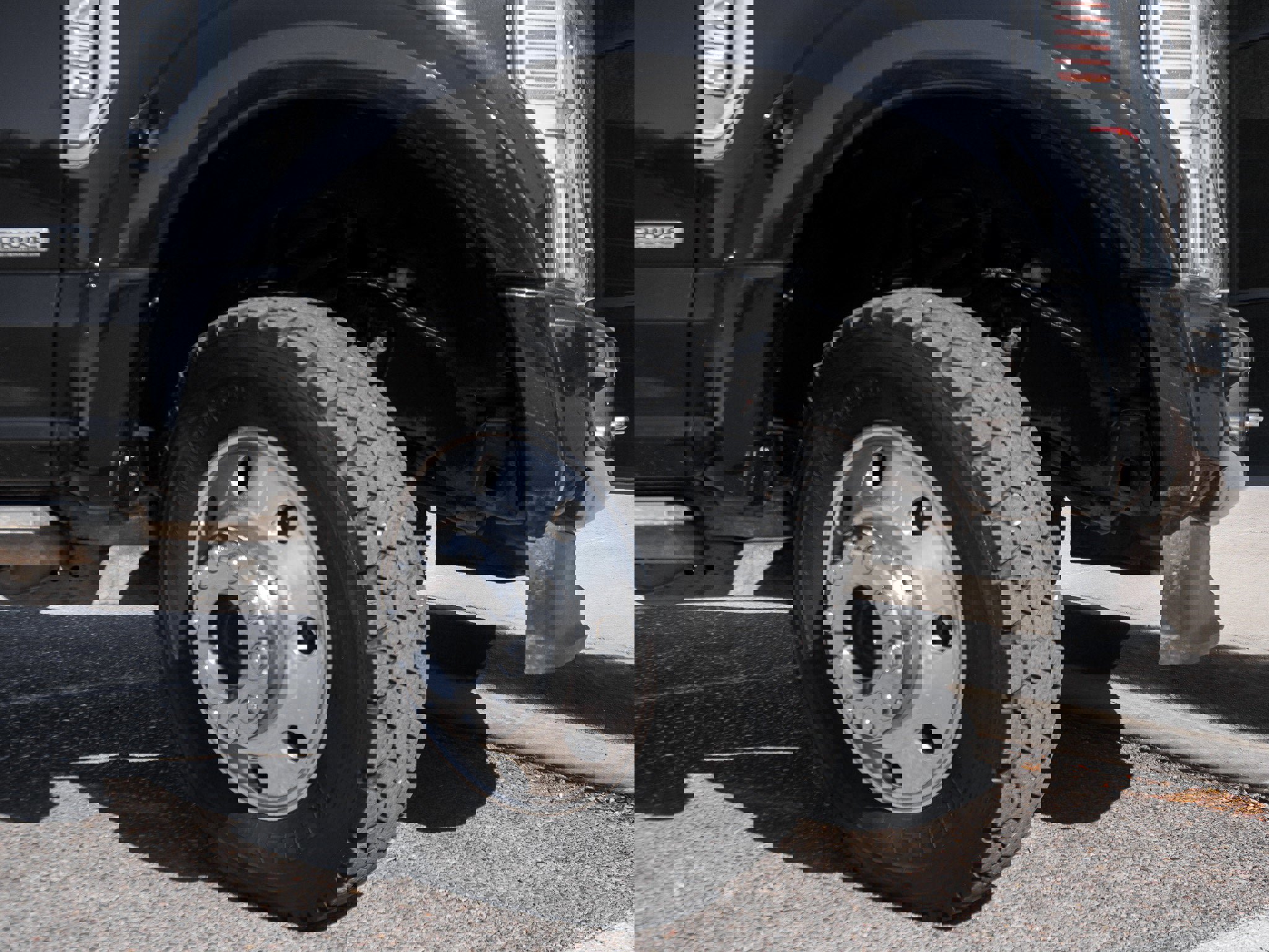 Used 2020 Ford F450 Platinum w/ FX4 Off-Road Package image 12