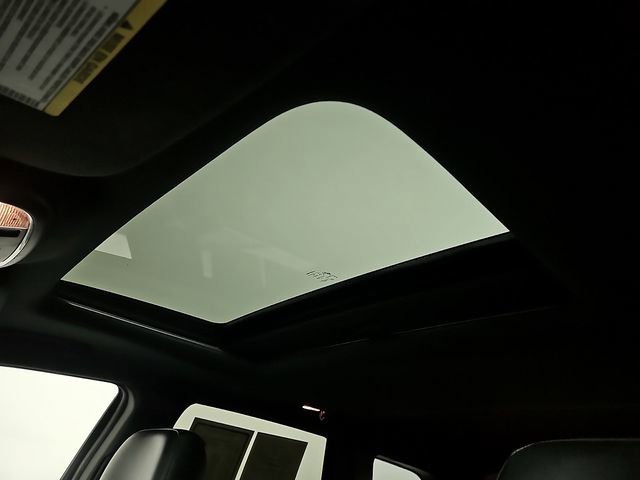 Used 2014 Jeep Grand Cherokee Limited w/ Trailer Tow Group IV image 14