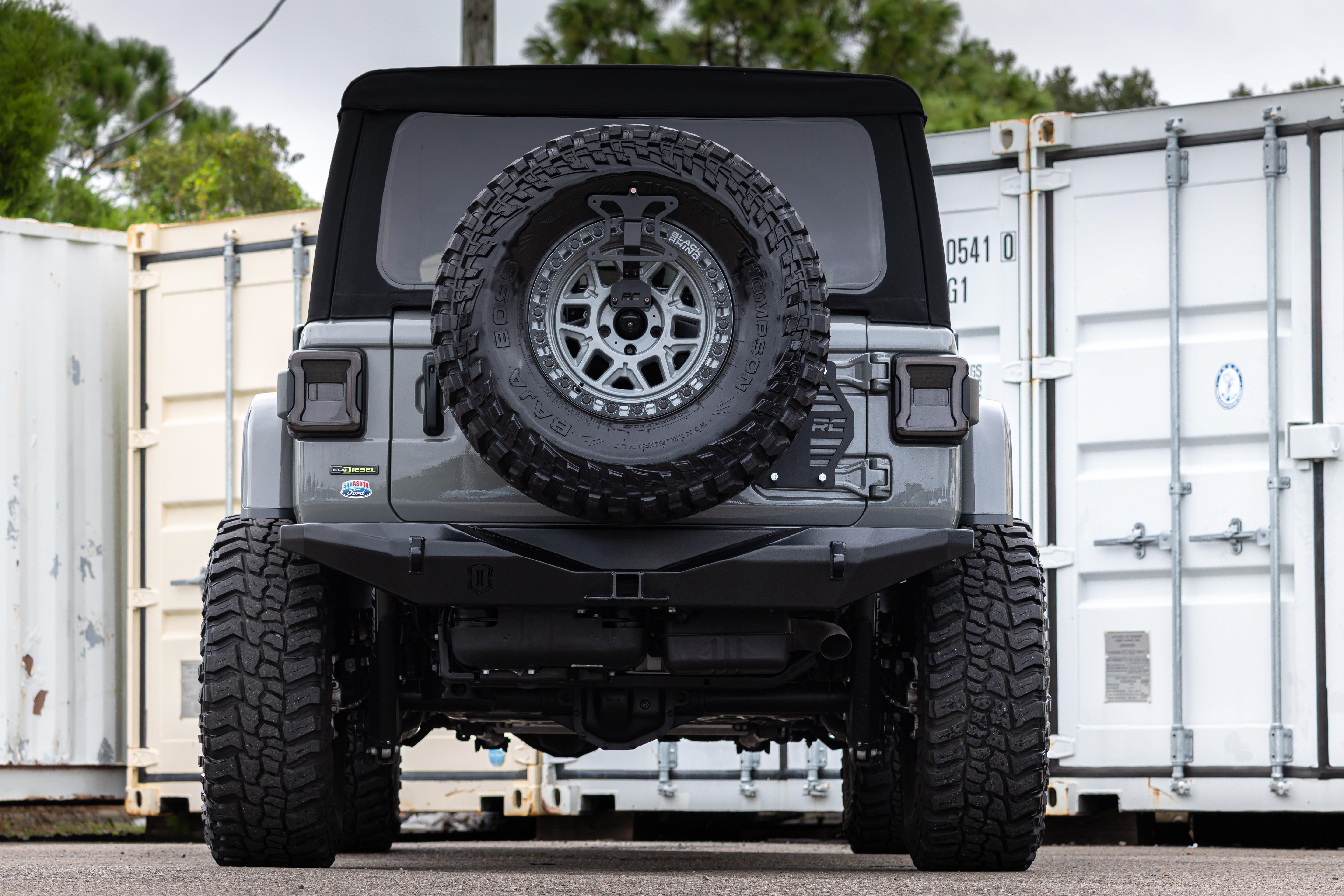 Used 2023 Jeep Wrangler Unlimited Rubicon w/ Cold Weather Group AWD/4WD image 5