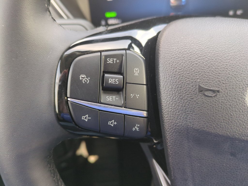 Used 2023 Ford Escape Platinum w/ Premium Technology Package image 15