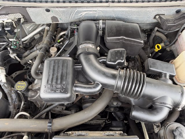 Used 2014 Ford Expedition Limited w/ Equipment Group 301A AWD/4WD image 31
