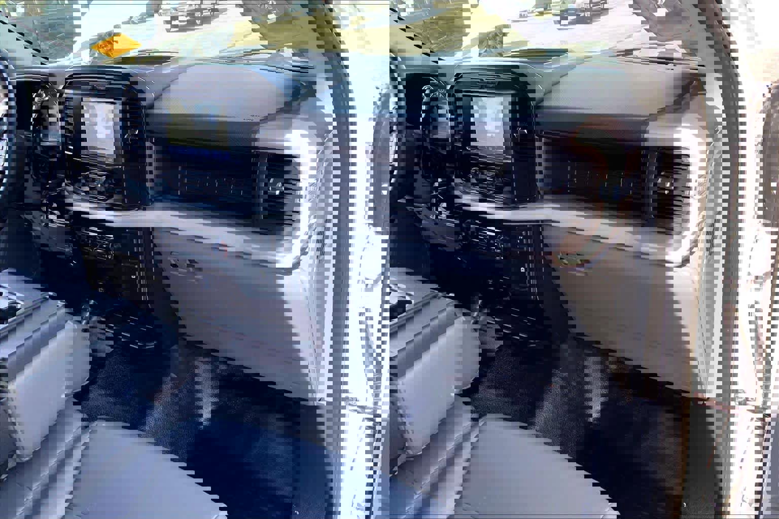 Certified 2022 Ford F150 XL w/ Trailer Tow Package RWD image 15